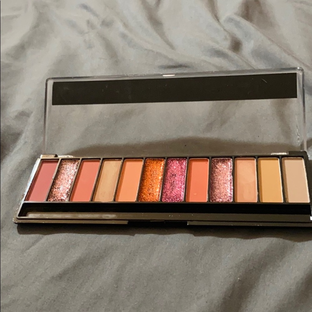 Eye shadow